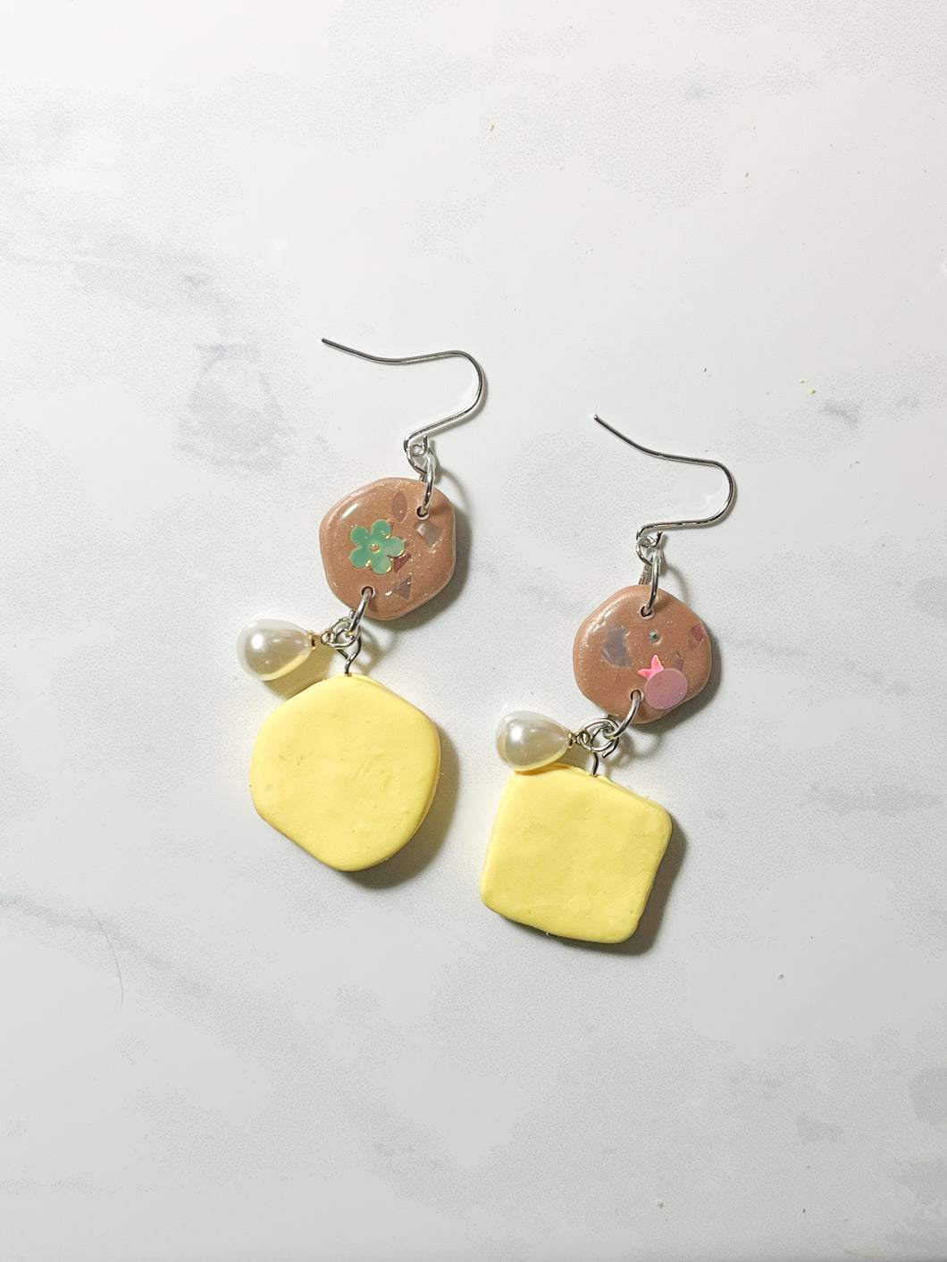 Mellow yellow Gem dangle